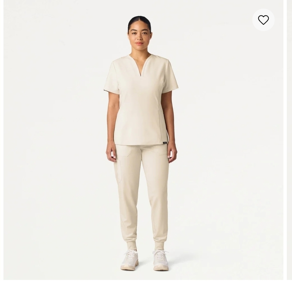 Jaanuu Women's Cream Birch V-Neck Medical Tunic Scrub - Picture 4 of 7